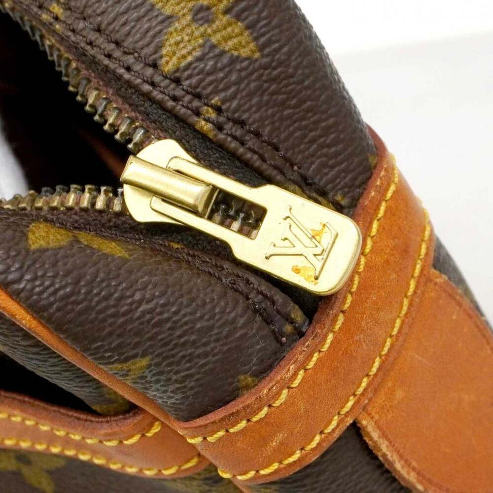 LOUIS VUITTON Brown Monogram Clutch Bag - Picture 9 of 10